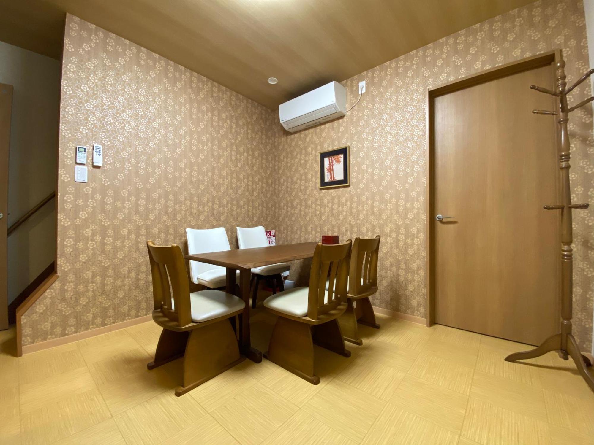 Wutong-40 Minutes Direct To Kansai Airport And 5 Minute Walk To Jr Or Subway Or Nankai Line And 1 Minute To Tsutenkaku The Landmark Of Osaka And Many Japanese Bistros Nearby Exteriör bild